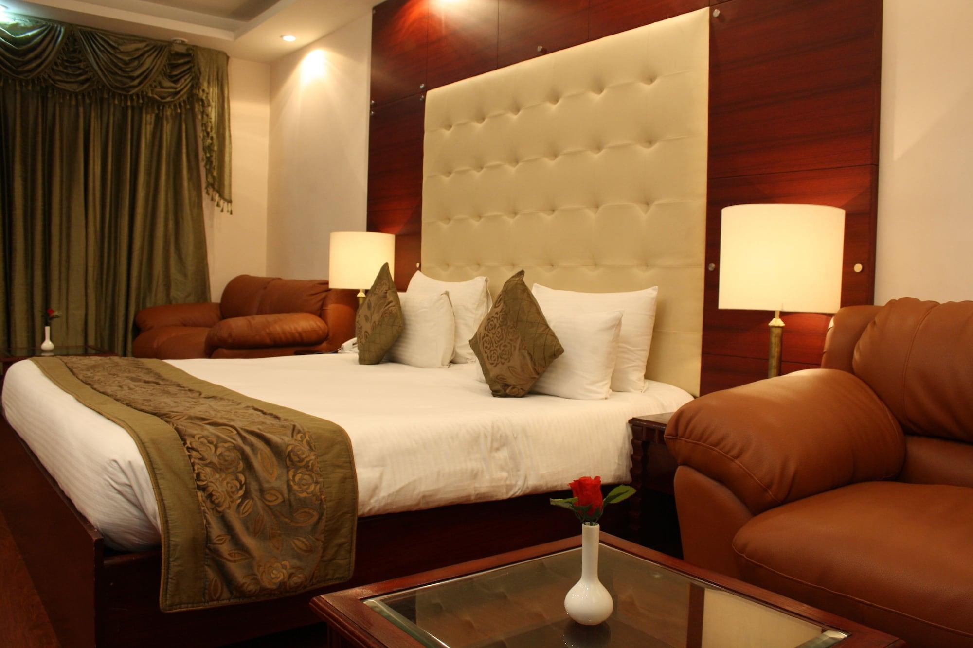 Oyo 367 Hotel Forest Green Neu-Delhi Exterior foto