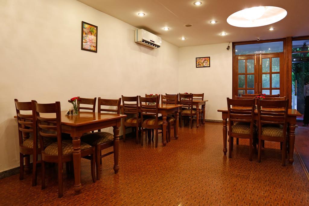 Oyo 367 Hotel Forest Green Neu-Delhi Exterior foto